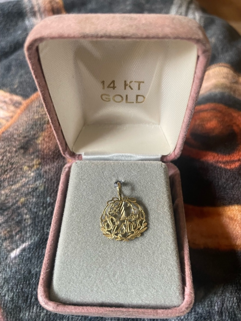 14K Gold 'Sister' Round Script Pendant Charm